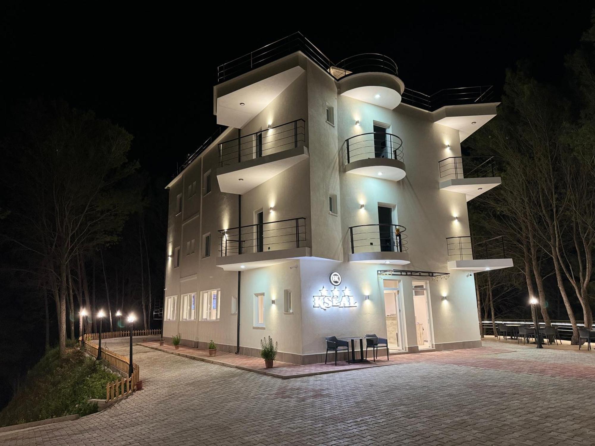 Përmet Hotel Kseal מראה חיצוני תמונה