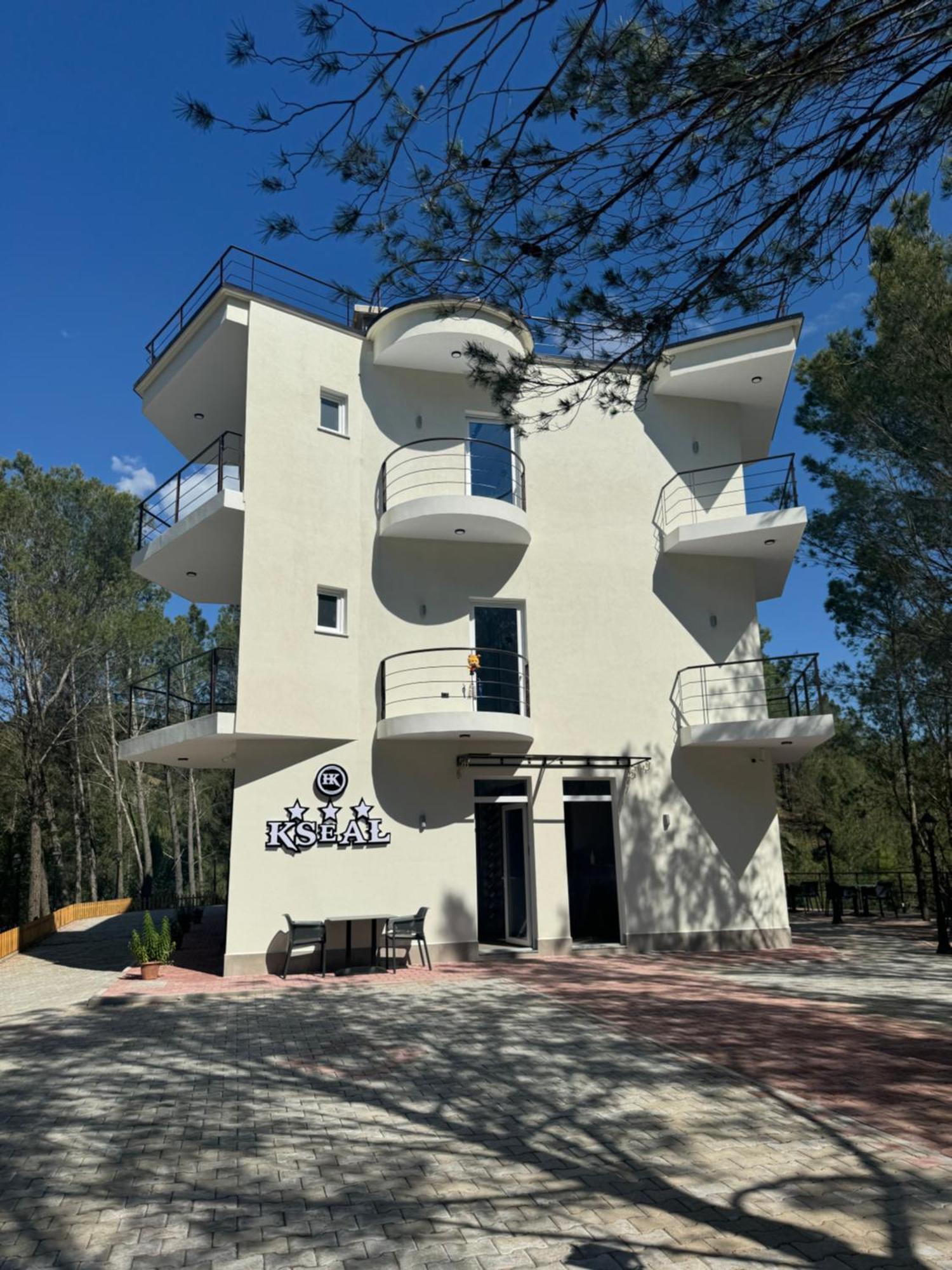 Përmet Hotel Kseal מראה חיצוני תמונה