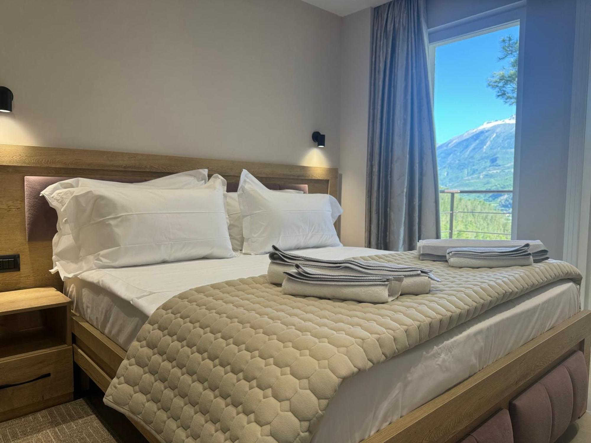Përmet Hotel Kseal מראה חיצוני תמונה