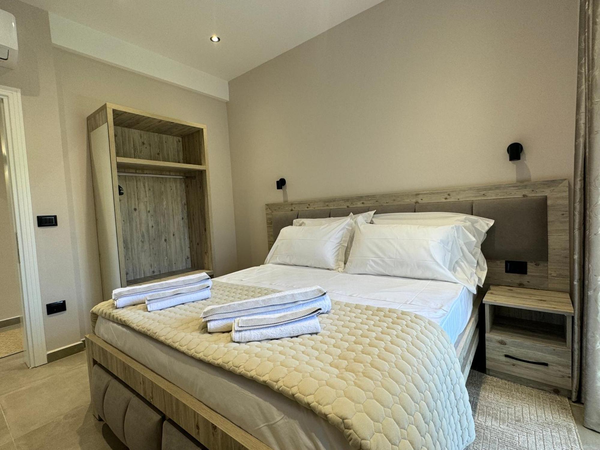 Përmet Hotel Kseal מראה חיצוני תמונה