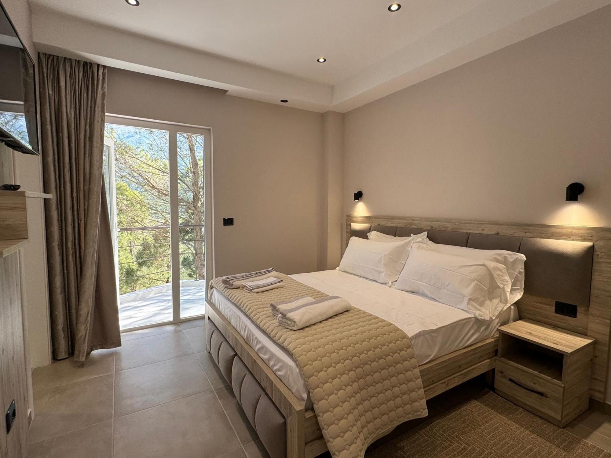 Përmet Hotel Kseal מראה חיצוני תמונה