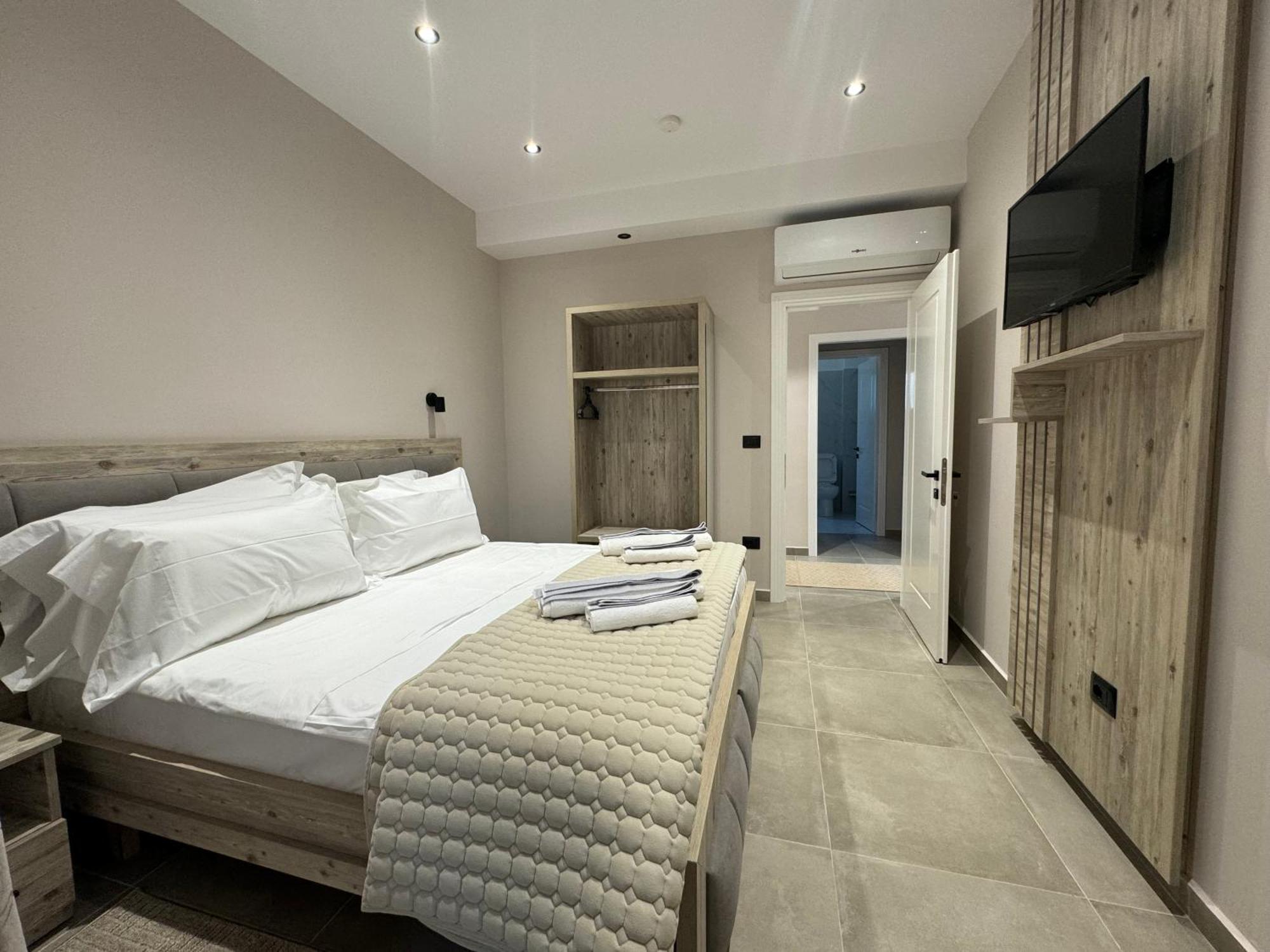 Përmet Hotel Kseal מראה חיצוני תמונה