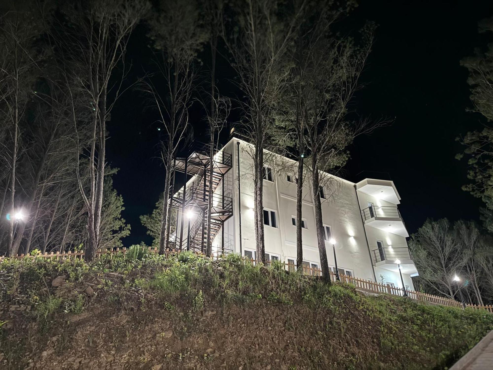Përmet Hotel Kseal מראה חיצוני תמונה