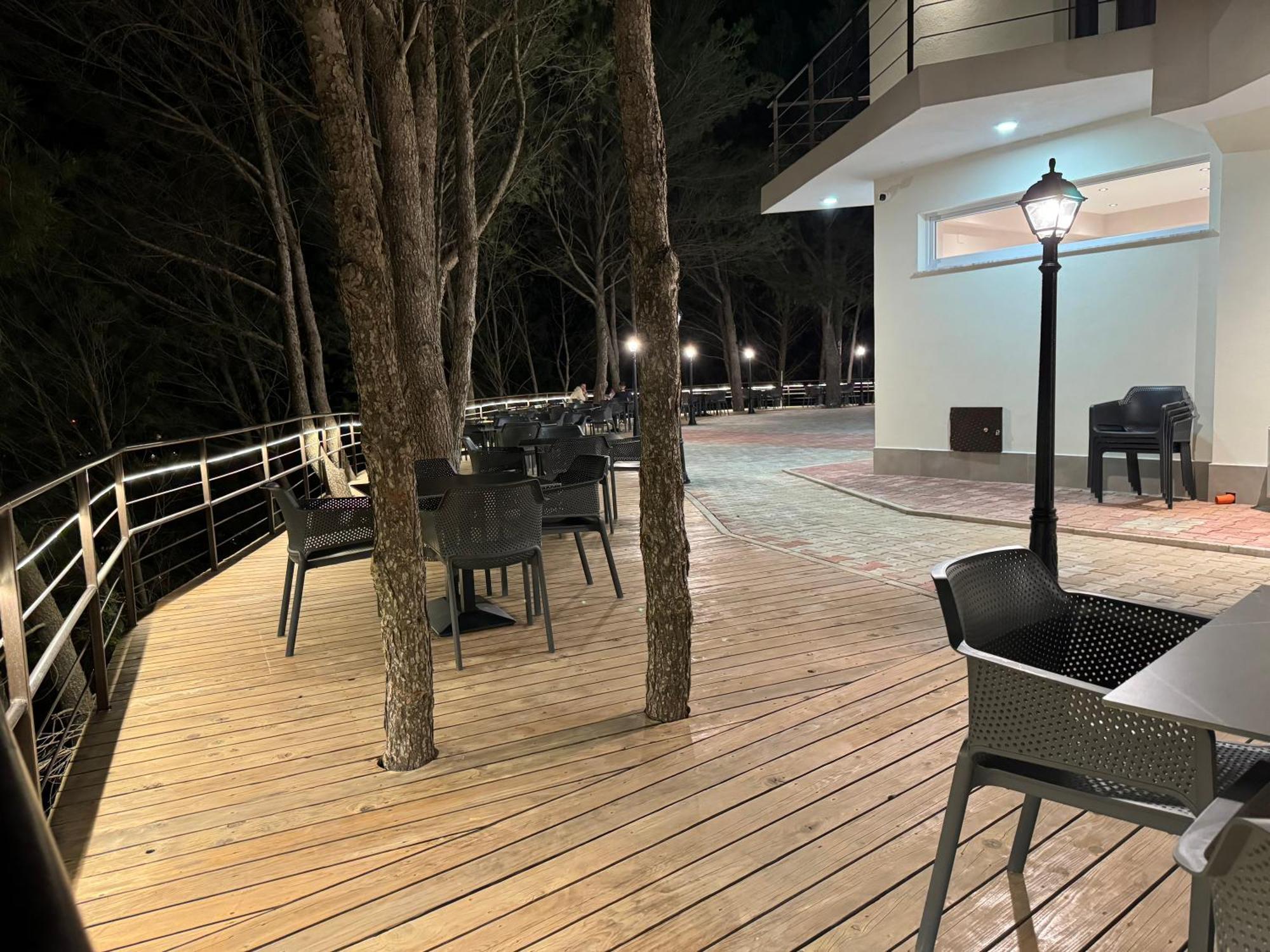 Përmet Hotel Kseal מראה חיצוני תמונה