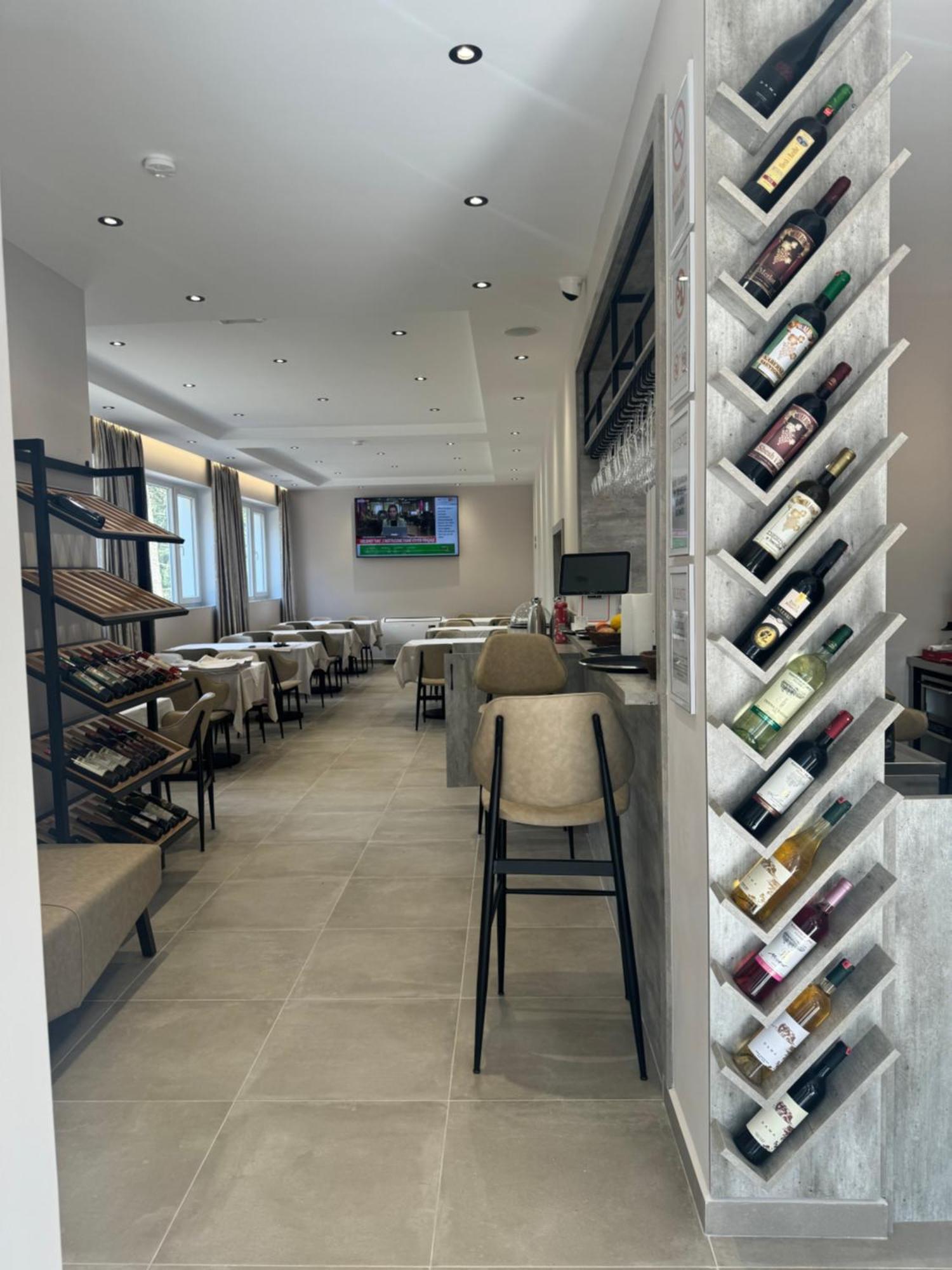 Përmet Hotel Kseal מראה חיצוני תמונה